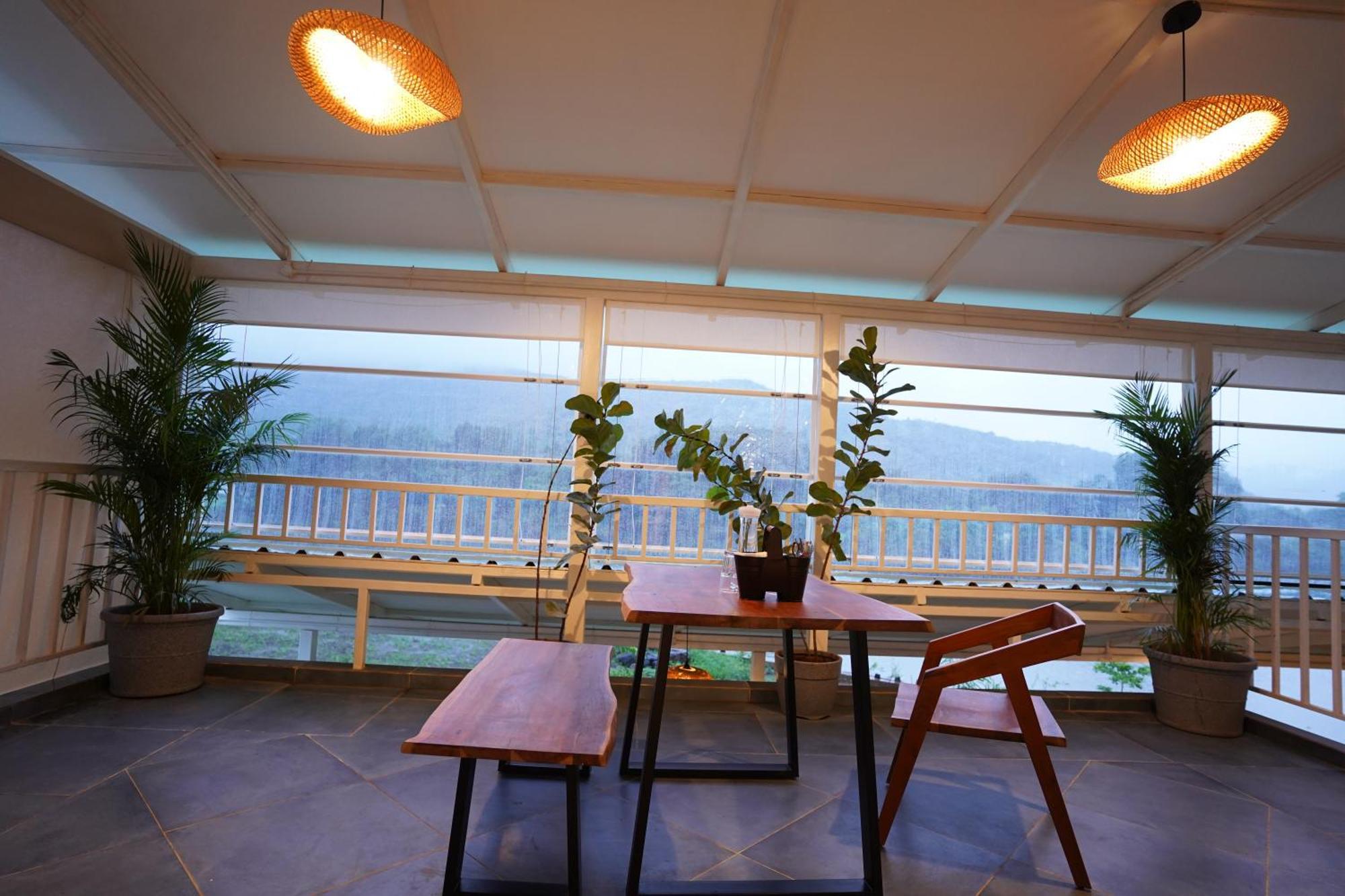 ホテル The Boat Club,カルジャット エクステリア 写真